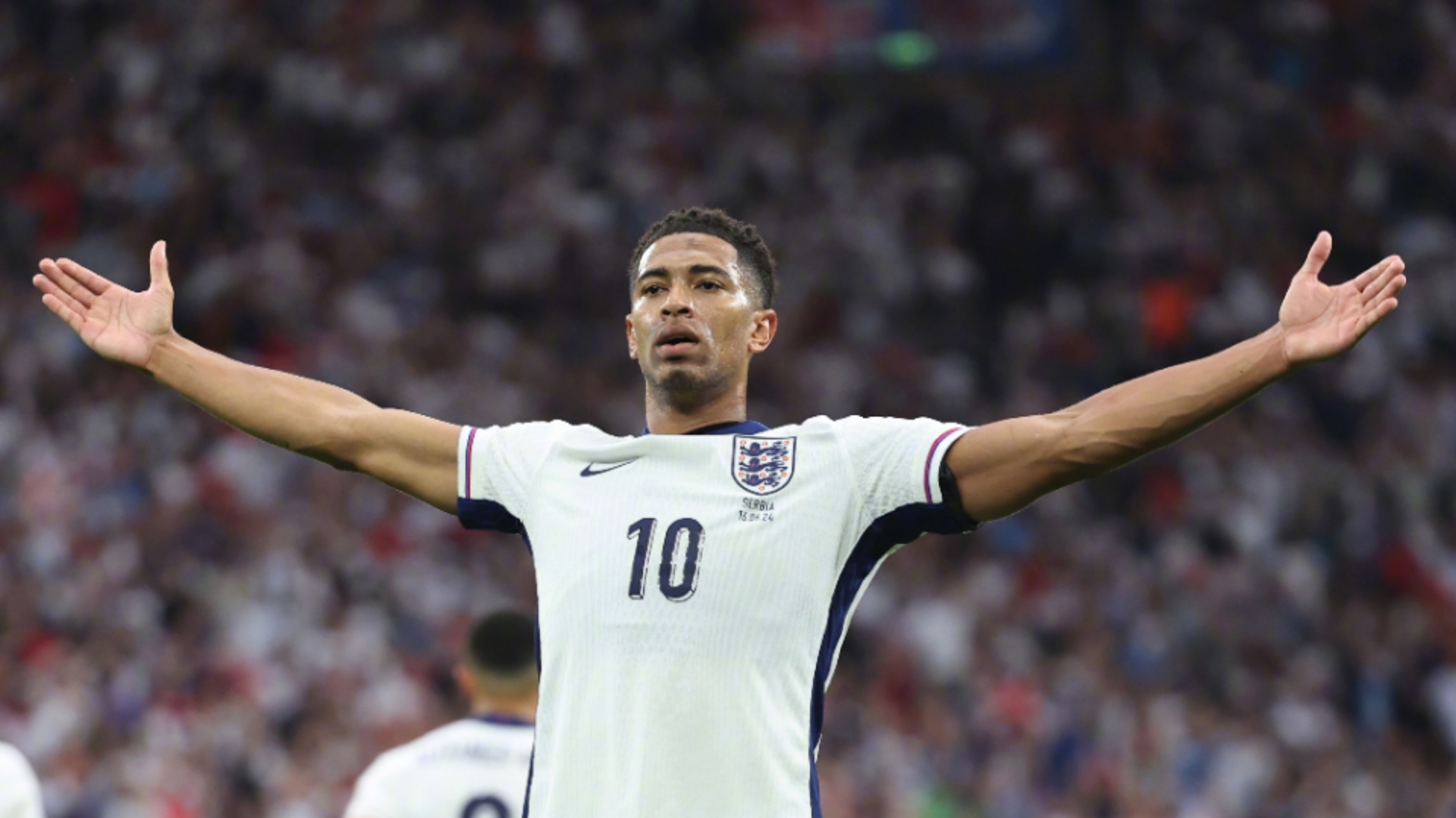 CBA杯“山东德比”裁判频繁纵容大动作引热议！媒体人质疑不作为（CBA杯山东德比争议升级：裁判被指放任大动作，媒体人质疑不作为）