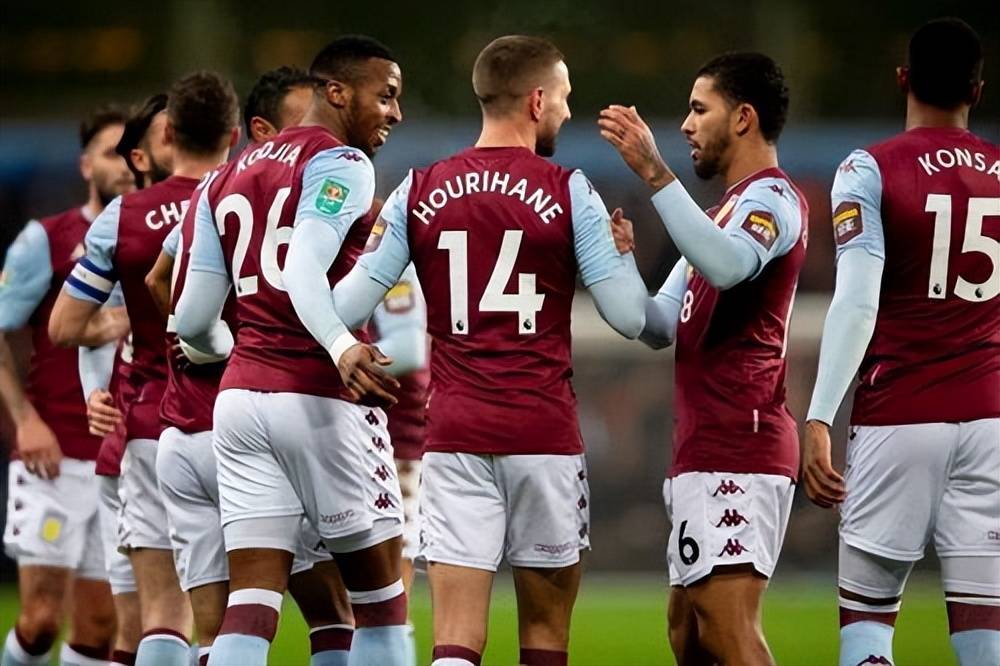 苏亚雷斯：作为主教练我要承担责任，球队有明显的变化和提高（苏亚雷斯：身为主帅我责无旁贷，球队的变化与进步十分明显）