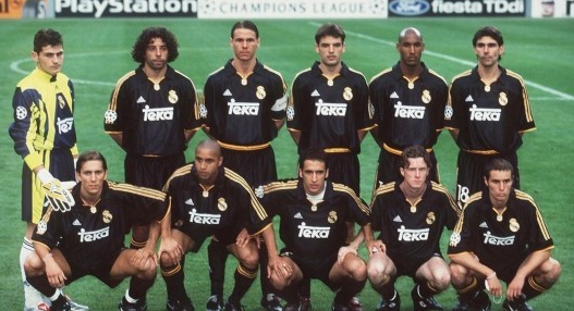 这脚传球太精准了