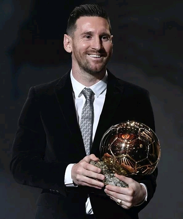 尤文跟队：加蒂扭伤膝盖，今天将接受检查（尤文随队消息：加蒂膝盖扭伤，今日接受检查）