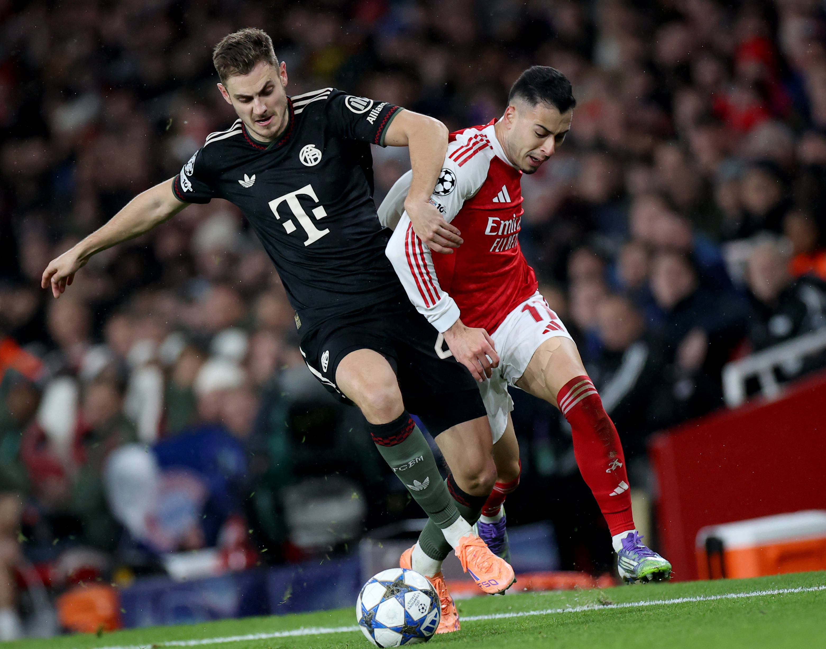 柔佛VS上海海港、布里兰VS江原FC精彩分析与比分预测（柔佛对阵上海海港、布里兰对阵江原FC：赛前解析与比分预测）