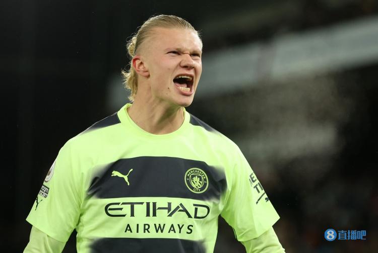 杰伦·约翰逊成为08年詹姆斯以来连续两场砍三双最年轻的前锋（自2008年詹姆斯以来，杰伦-约翰逊成为连续两场拿下三双的最年轻前锋）