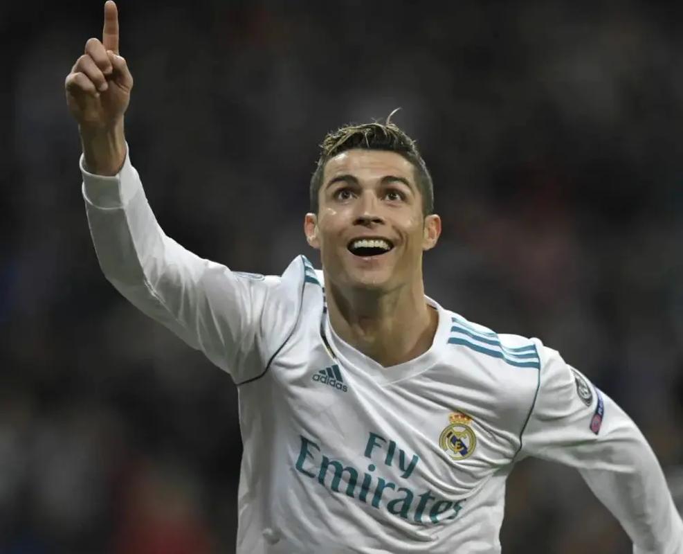 曼城有望大胜桑德兰，展现沉稳防守，争夺英超积分榜席位。