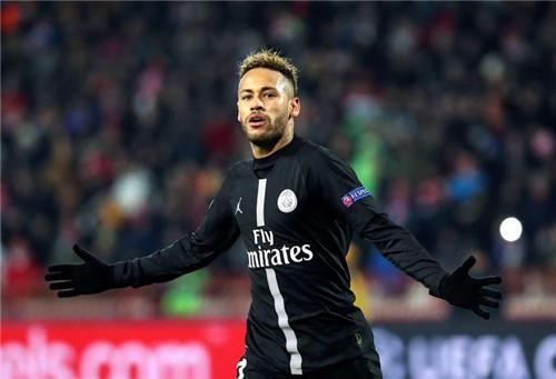 曼晚：曼联决定让莱昂先在青训梯队效力，以适应英格兰足球（曼晚：为适应英格兰足坛，曼联将安排莱昂先随青训队磨炼）