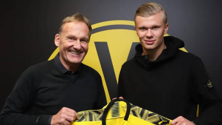 记者：加拉格尔是曼联一月最现实的目标，他想赶上世界杯（记者称加拉格尔成曼联一月最现实引援，球员希望赶上世界杯）