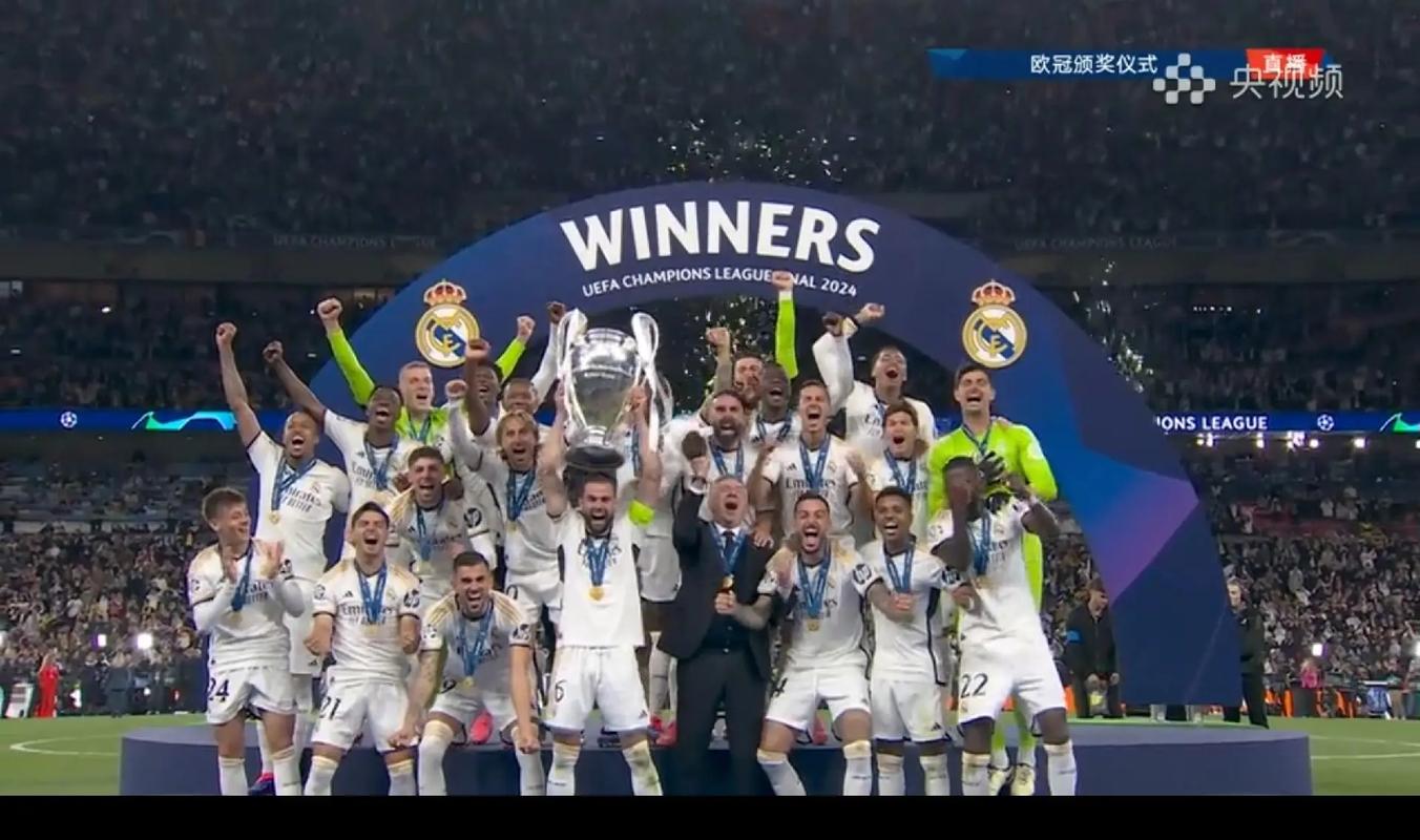 巴萨纪念梅西一队首秀22周年：传奇从这里开始（巴萨致敬梅西一线队首秀22周年：传奇自此启程）