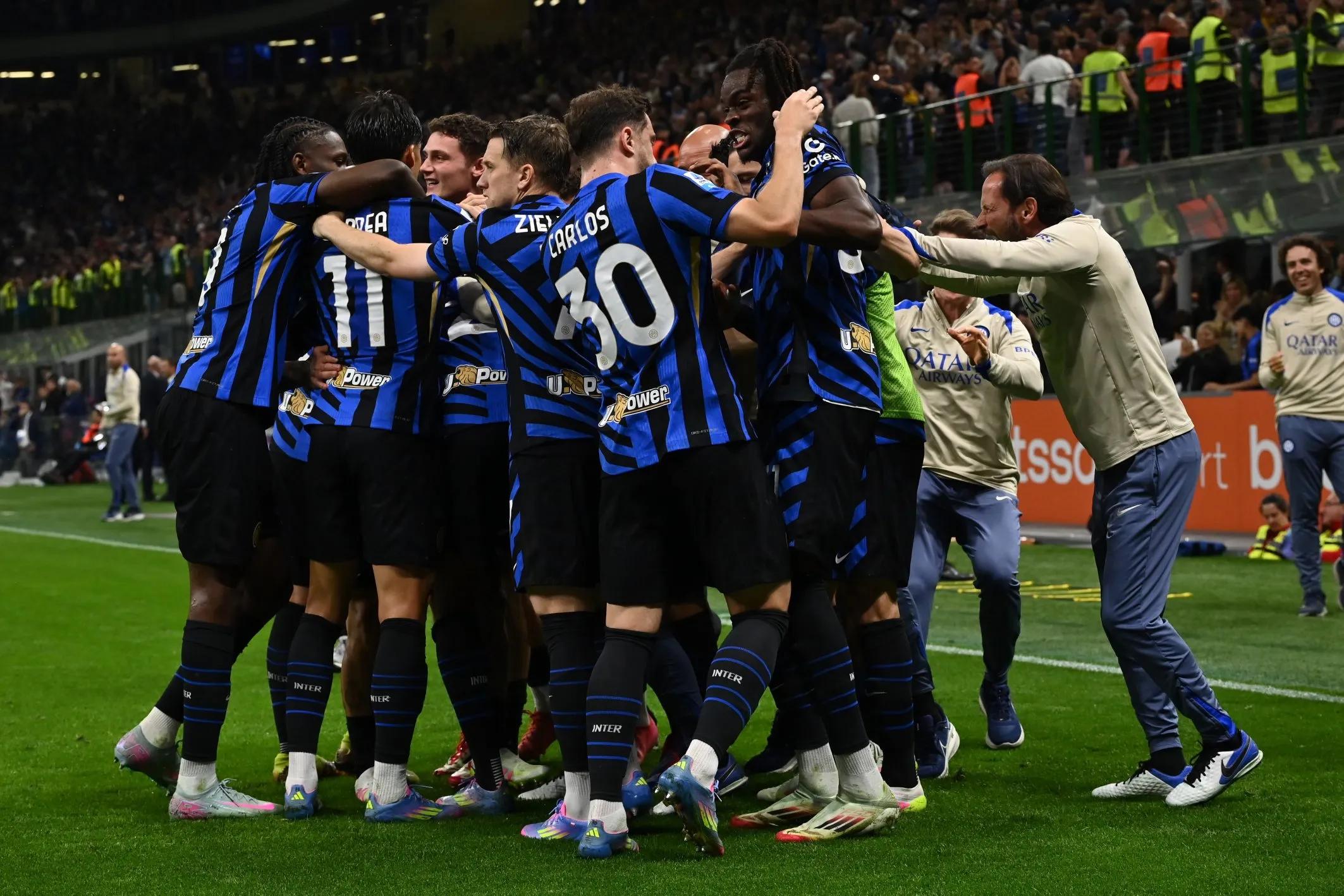 海纳：应该对球员薪水设置上限；阿方索将在12月初重返赛场（海纳主张设定球员工资帽，阿方索有望于12月初复出）