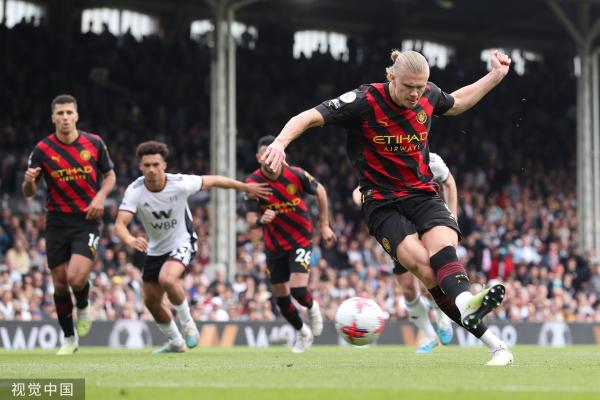 TA：皇马寻求引进后卫和中场；他们愿听取对罗德里戈的报价（TA：皇马寻觅后卫与中场补强，愿听取罗德里戈报价）